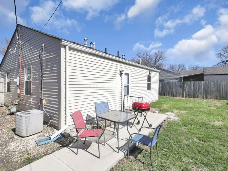 4623 Langley Avenue , Columbus, OH 43213 Photo 16