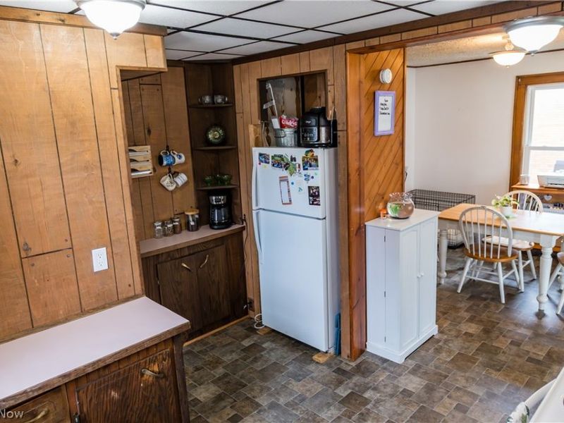 304 E Russell Avenue , West Lafayette, OH 43845 Photo 13