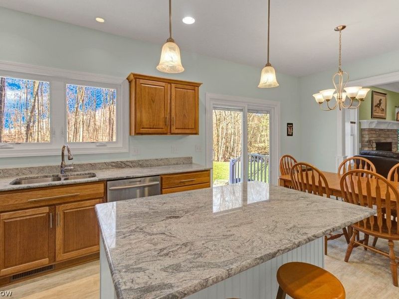 15 Ontario Trail, Malvern, OH 44644 Photo 11