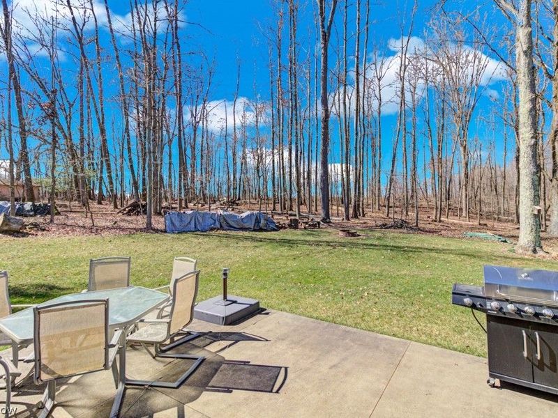 15 Ontario Trail, Malvern, OH 44644 Photo 2