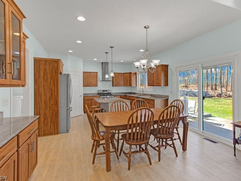 15 Ontario Trail, Malvern, OH 44644 Photo 7