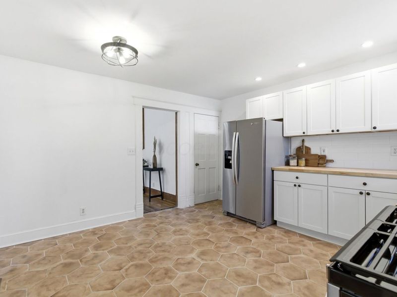 210 E Blake Avenue , Columbus, OH 43202 Photo 21