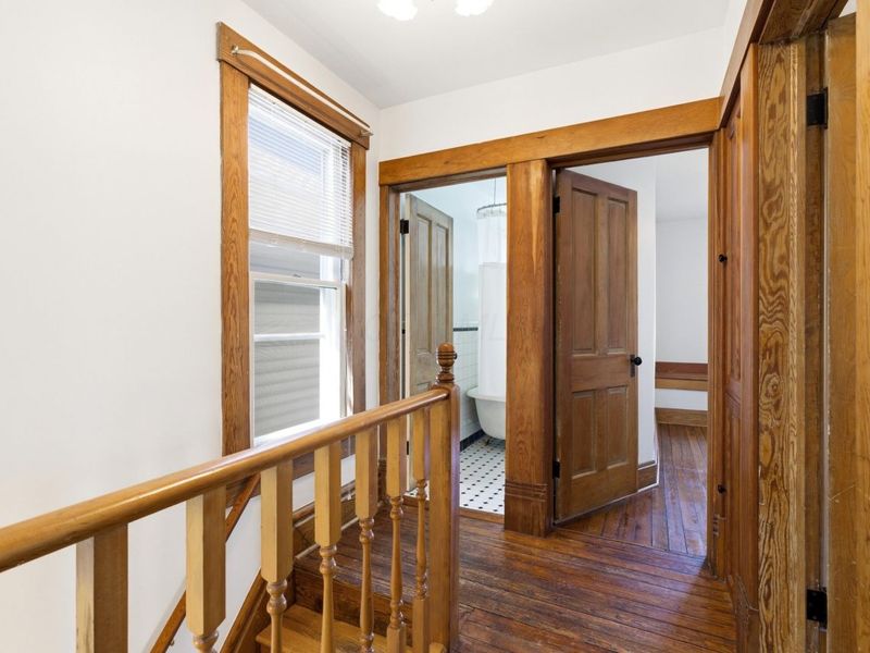 210 E Blake Avenue , Columbus, OH 43202 Photo 29