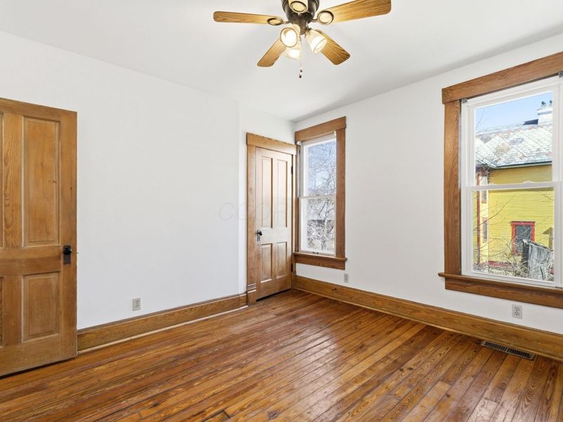 210 E Blake Avenue , Columbus, OH 43202 Photo 33