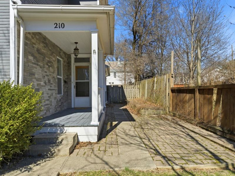 210 E Blake Avenue , Columbus, OH 43202 Photo 9