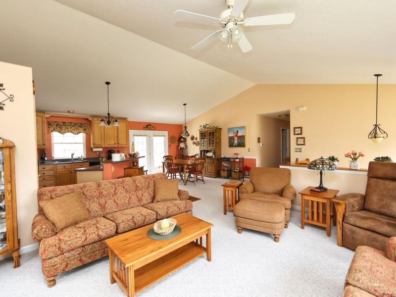 2568 Apple Valley Drive , Howard, OH 43028 Photo 4