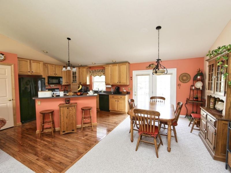 2568 Apple Valley Drive , Howard, OH 43028 Photo 7