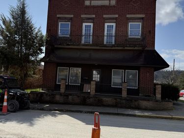 2027 Hamill Avenue, Clarksburg, WV 26301