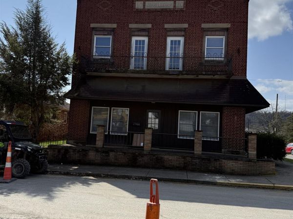 2027 Hamill Avenue, Clarksburg, WV 26301