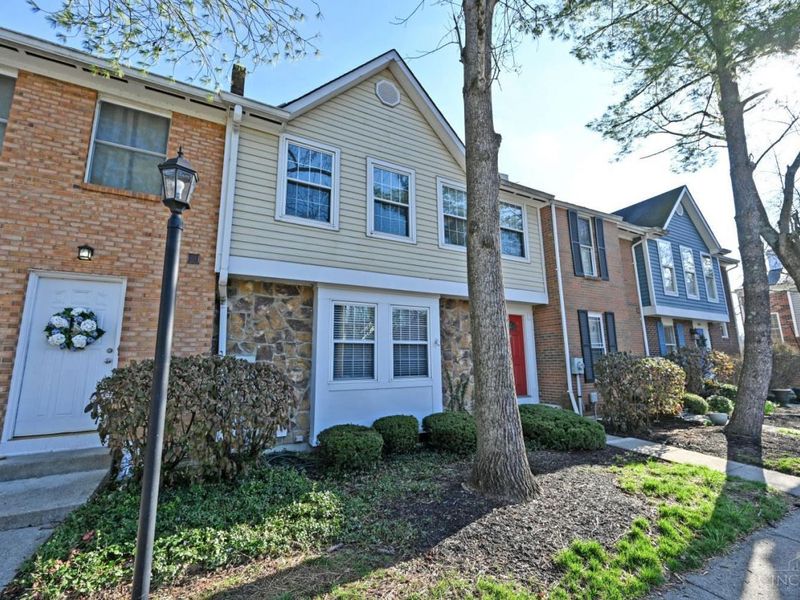 844 Woodlyn Drive S, Cincinnati, OH 45230 Photo 3