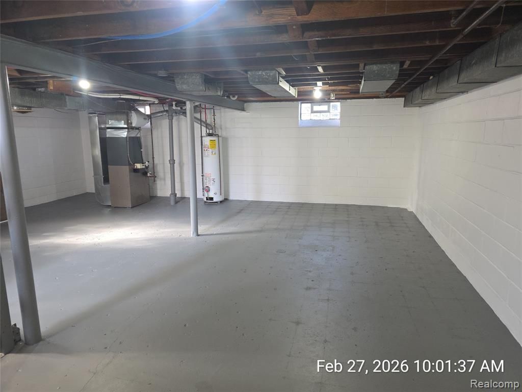 25695 Orchard Drive, Dearborn Heights, MI 48125 Main Photo