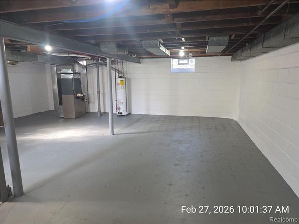 25695 Orchard Drive, Dearborn Heights, MI 48125