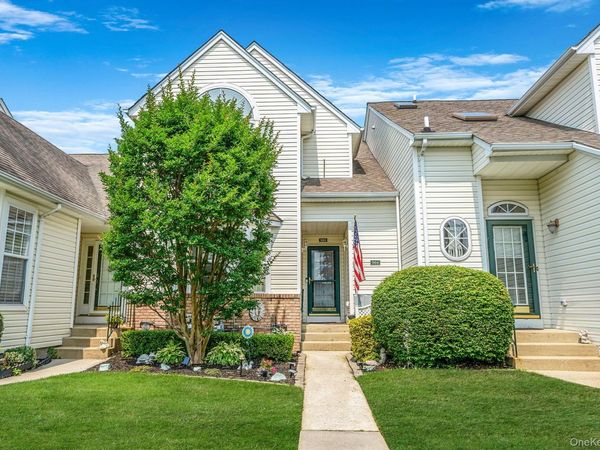 903 Constance Lane , Port Jefferson Station, NY 11776