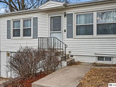7330 Ira Court, La Vista, NE 68128