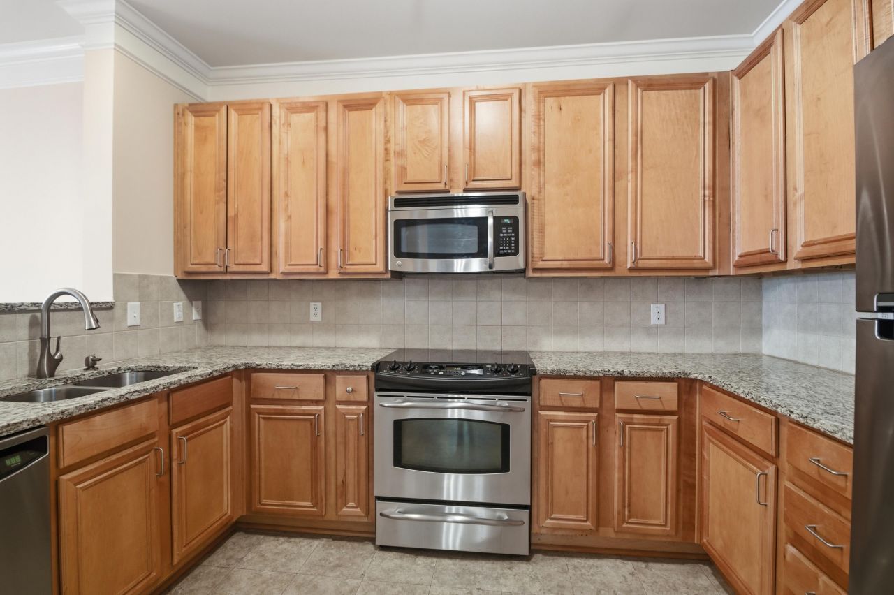 2244 Ashley Crossing Drive Photo 16