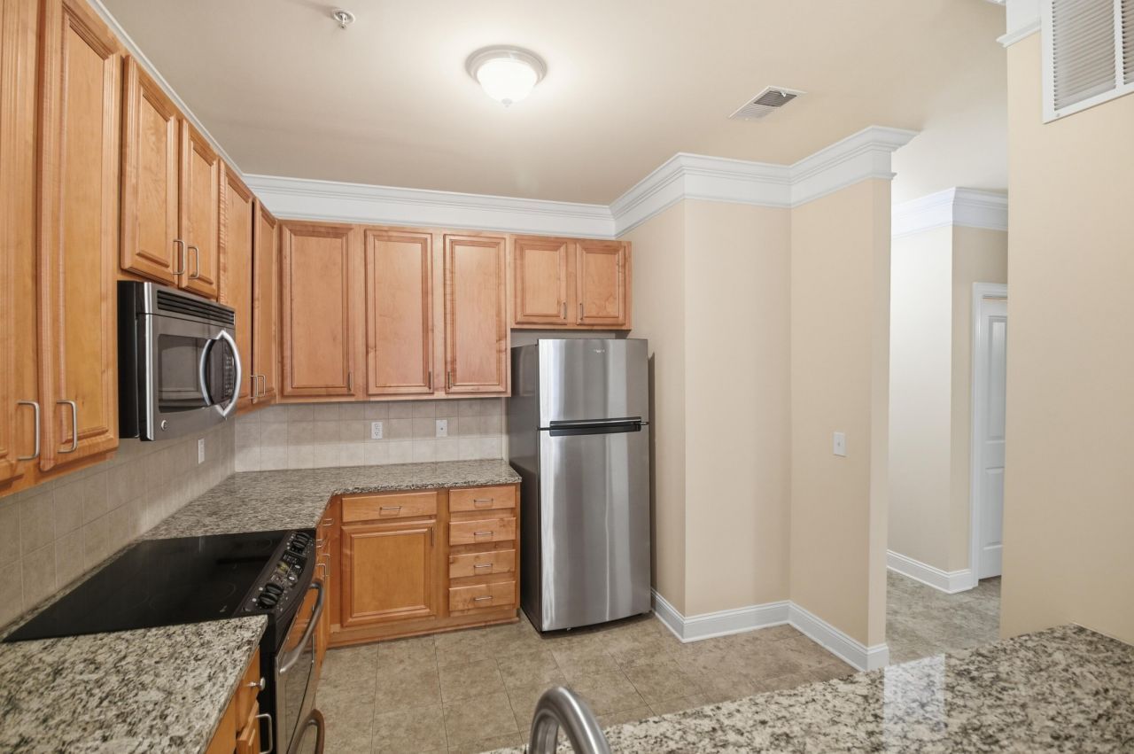 2244 Ashley Crossing Drive Photo 17