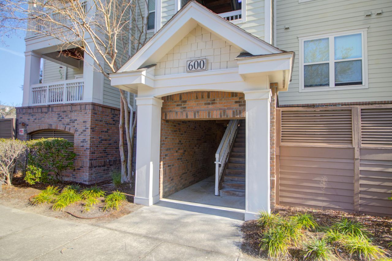 2244 Ashley Crossing Drive Photo 29