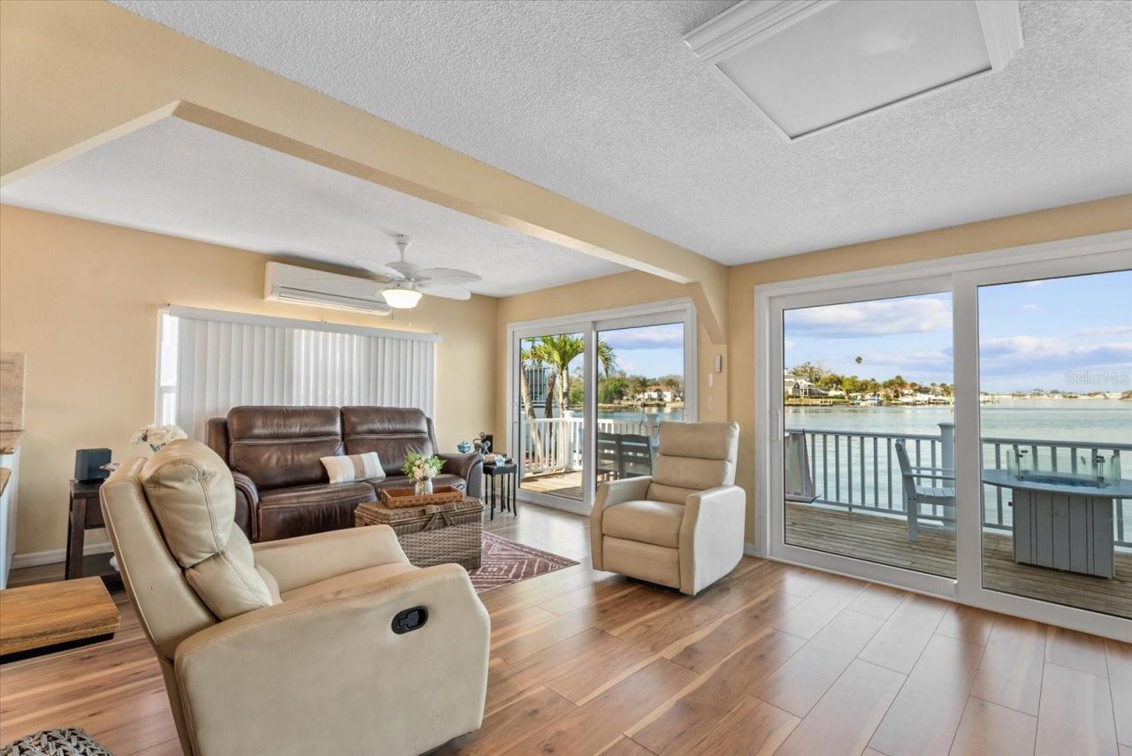 33 N Starboard Drive, Venice, FL 34285 Photo