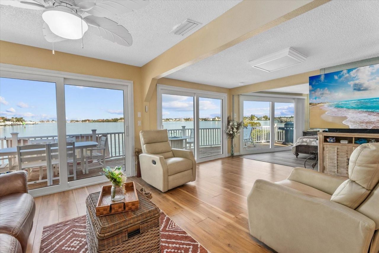 33 N Starboard Drive, Venice, FL 34285 Photo