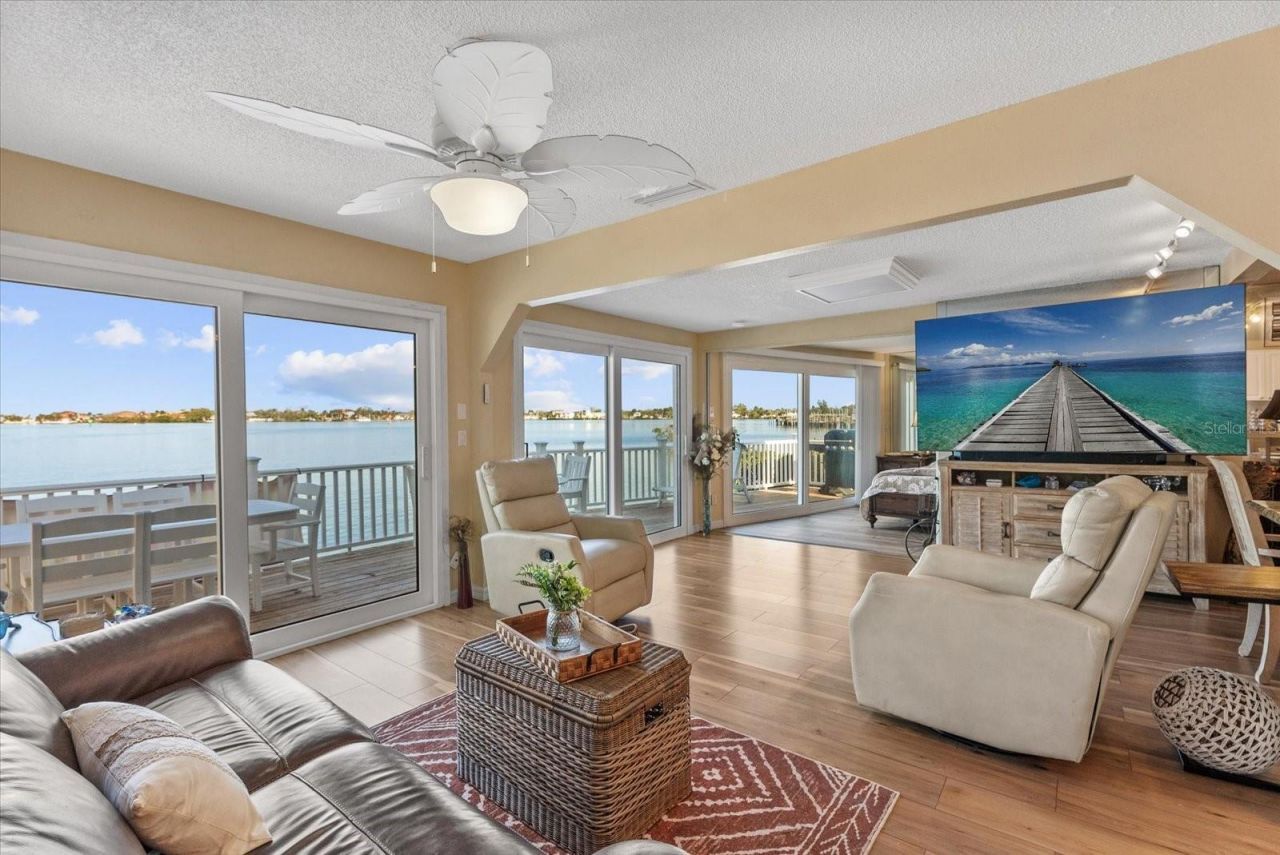 33 N Starboard Drive, Venice, FL 34285 Photo