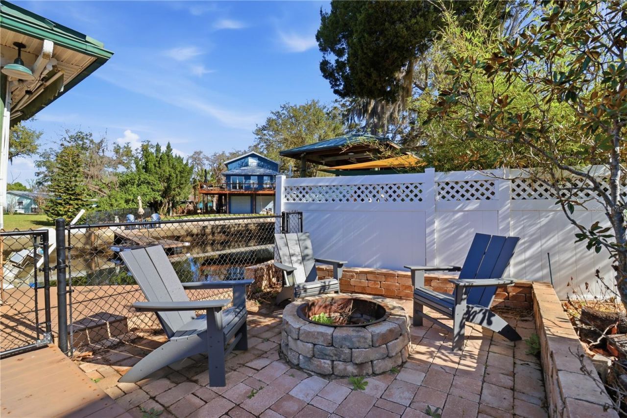 300 NW 12th Avenue, Crystal River, FL 34428 Photo