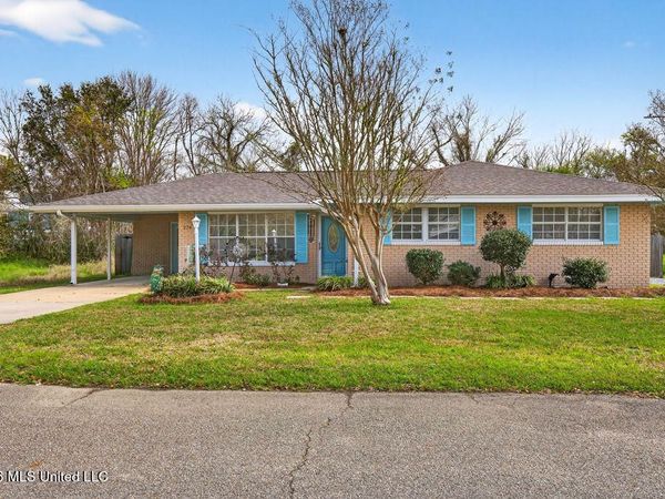 224 Saint Paul Avenue, Pass Christian, MS 39571