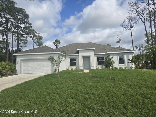 677 Alhambra Road SE, Palm Bay, FL 32909