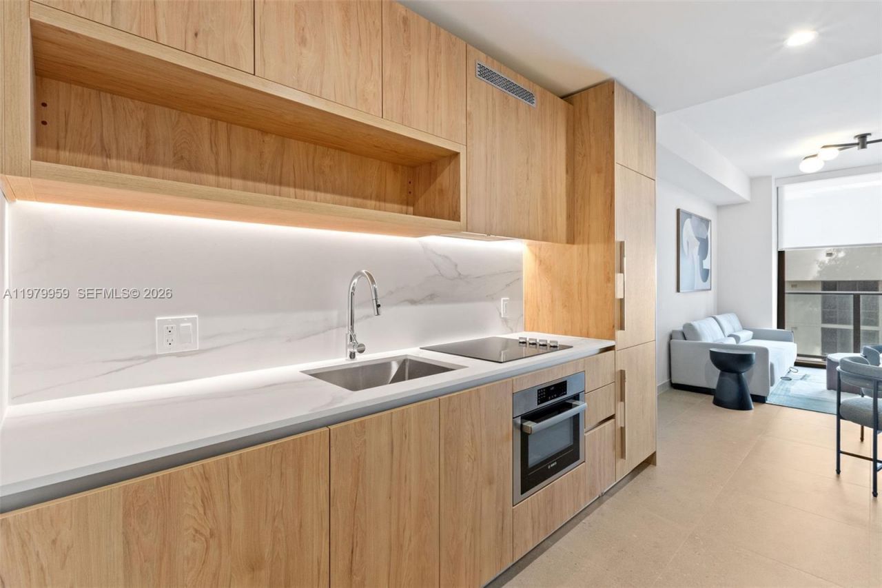 11 NE 6 St, Unit 910, Miami, FL 33132 Photo