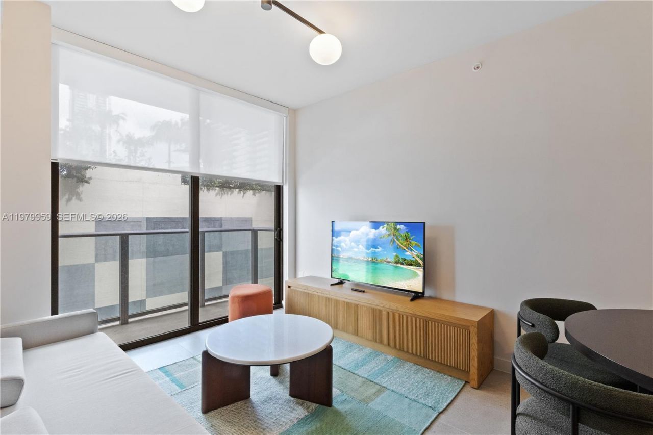 11 NE 6 St, Unit 910, Miami, FL 33132 Photo