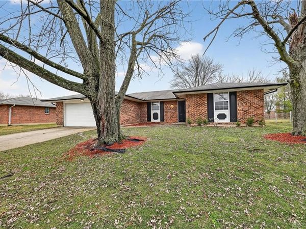6070 Charlesgate Road, Huber Heights, OH 45424