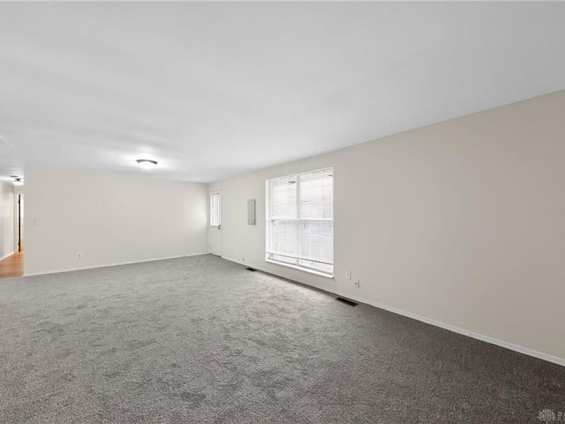 6070 Charlesgate Road, Huber Heights, OH 45424 Photo 11