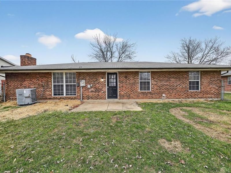 6070 Charlesgate Road, Huber Heights, OH 45424 Photo 4