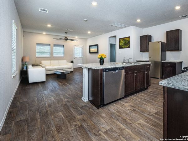 4831 Vogesite Path, San Antonio, TX 78253