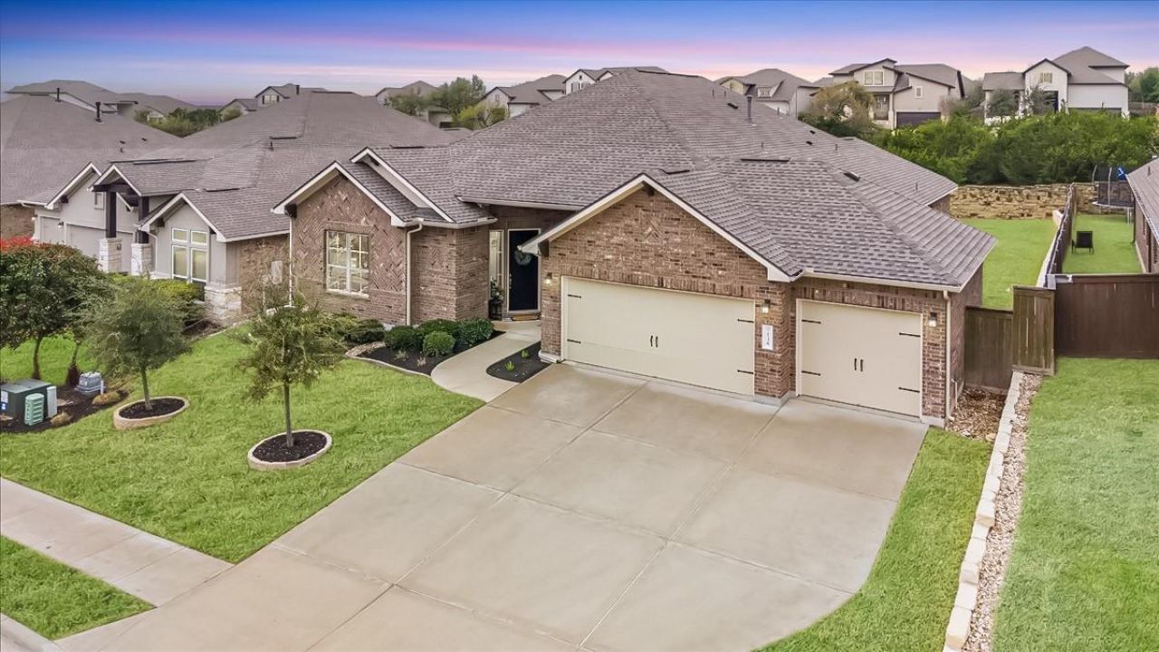 138 Challis Ct, Austin, TX 78737 Main Photo