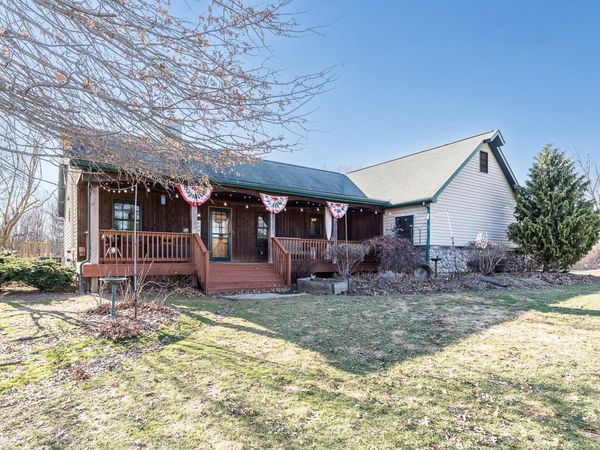 3534 Dexter Trail, Stockbridge, MI 49285