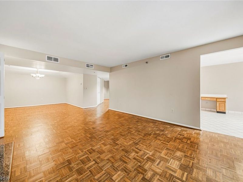 120 Fox Hollow Drive , Unit 307, Mayfield Heights, OH 44124 Photo 12