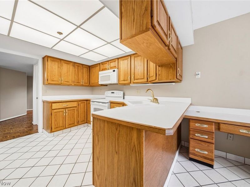 120 Fox Hollow Drive , Unit 307, Mayfield Heights, OH 44124 Photo 6