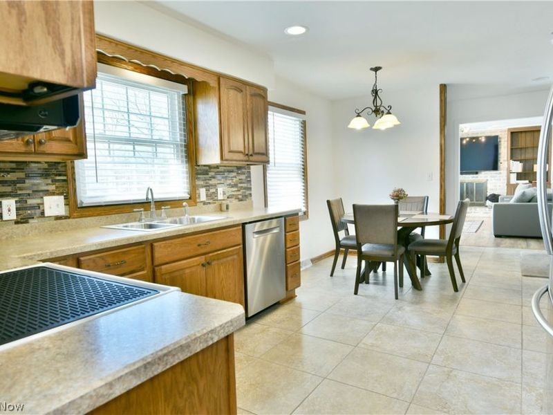 8536 Four Seasons Trail , Youngstown, OH 44514 Photo 15