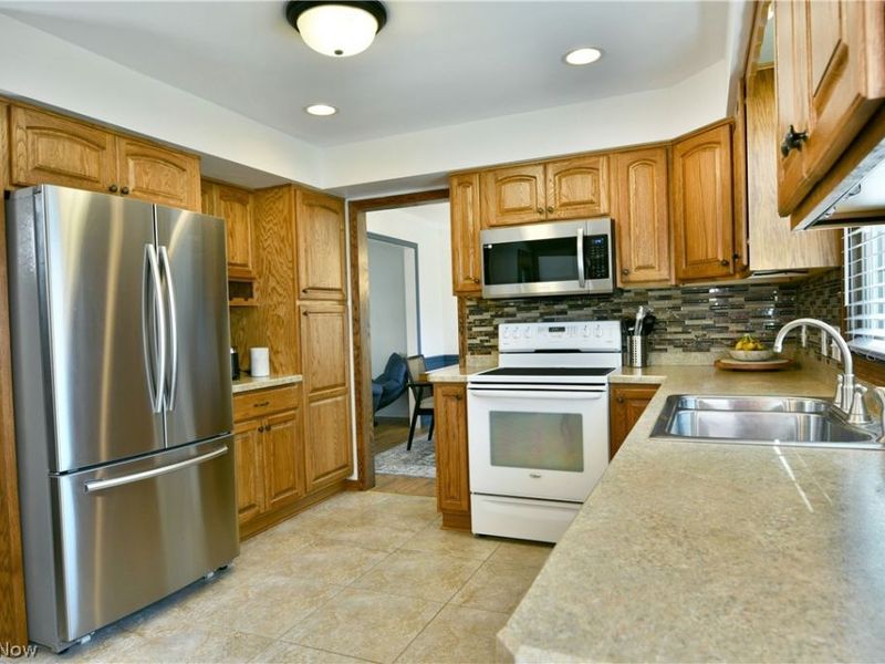 8536 Four Seasons Trail , Youngstown, OH 44514 Photo 18