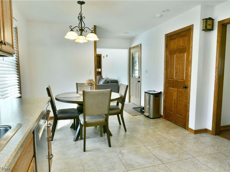 8536 Four Seasons Trail , Youngstown, OH 44514 Photo 19