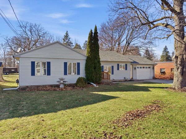 175 N Dries St, Saukville, WI 53080