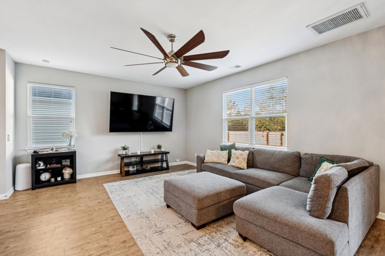 9722 Brandishing Road Photo 13