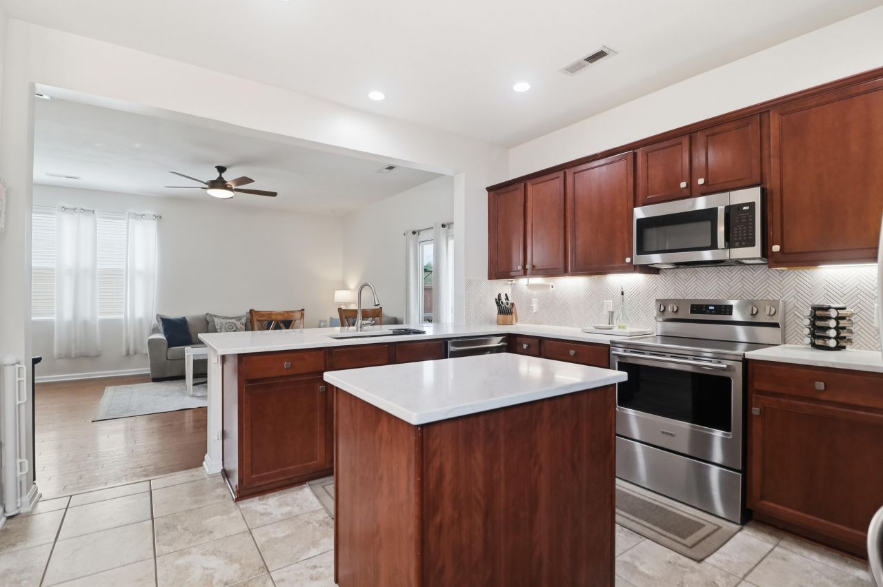 3104 Conservancy Lane Photo 16