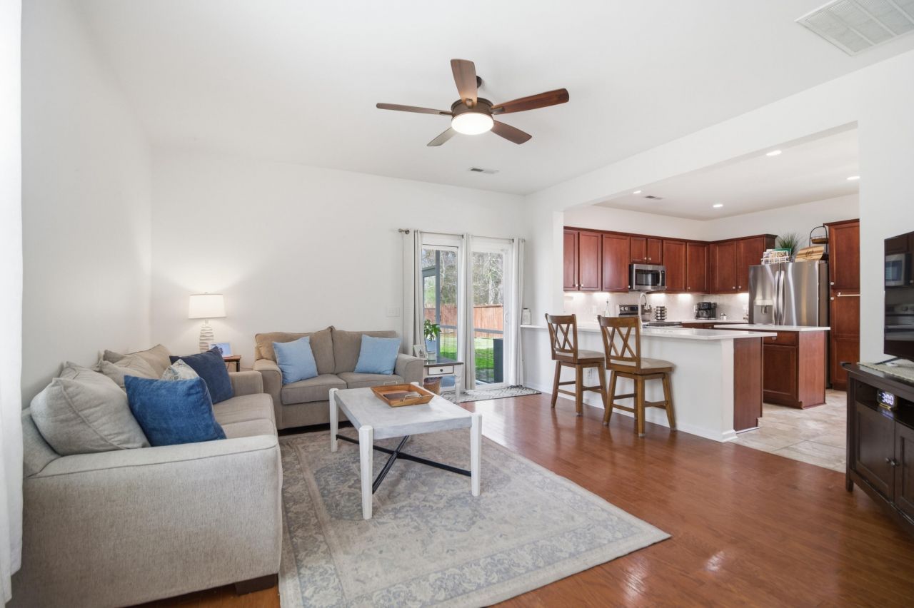 3104 Conservancy Lane Photo 6