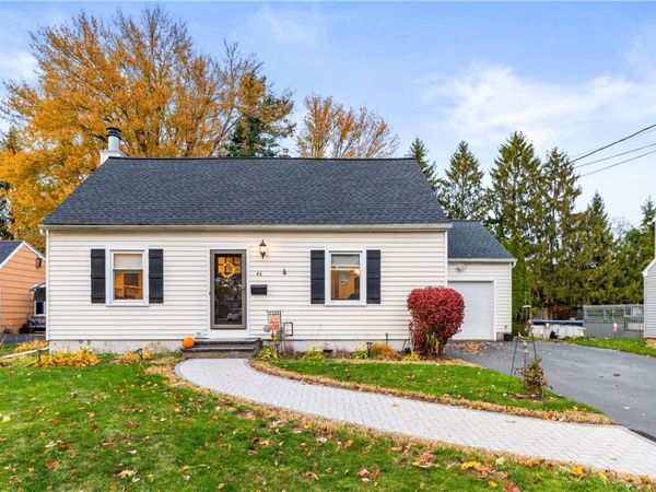 46 Country Lane, Penfield, NY 14526