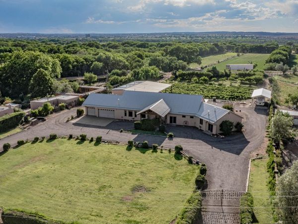 17 Llanito Road, Bernalillo, NM 87004