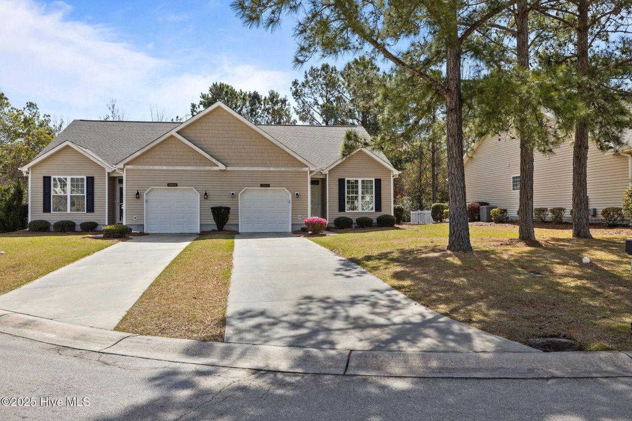 3303 Hogan Court, Unit B, Morehead City, NC 28557 Main Photo