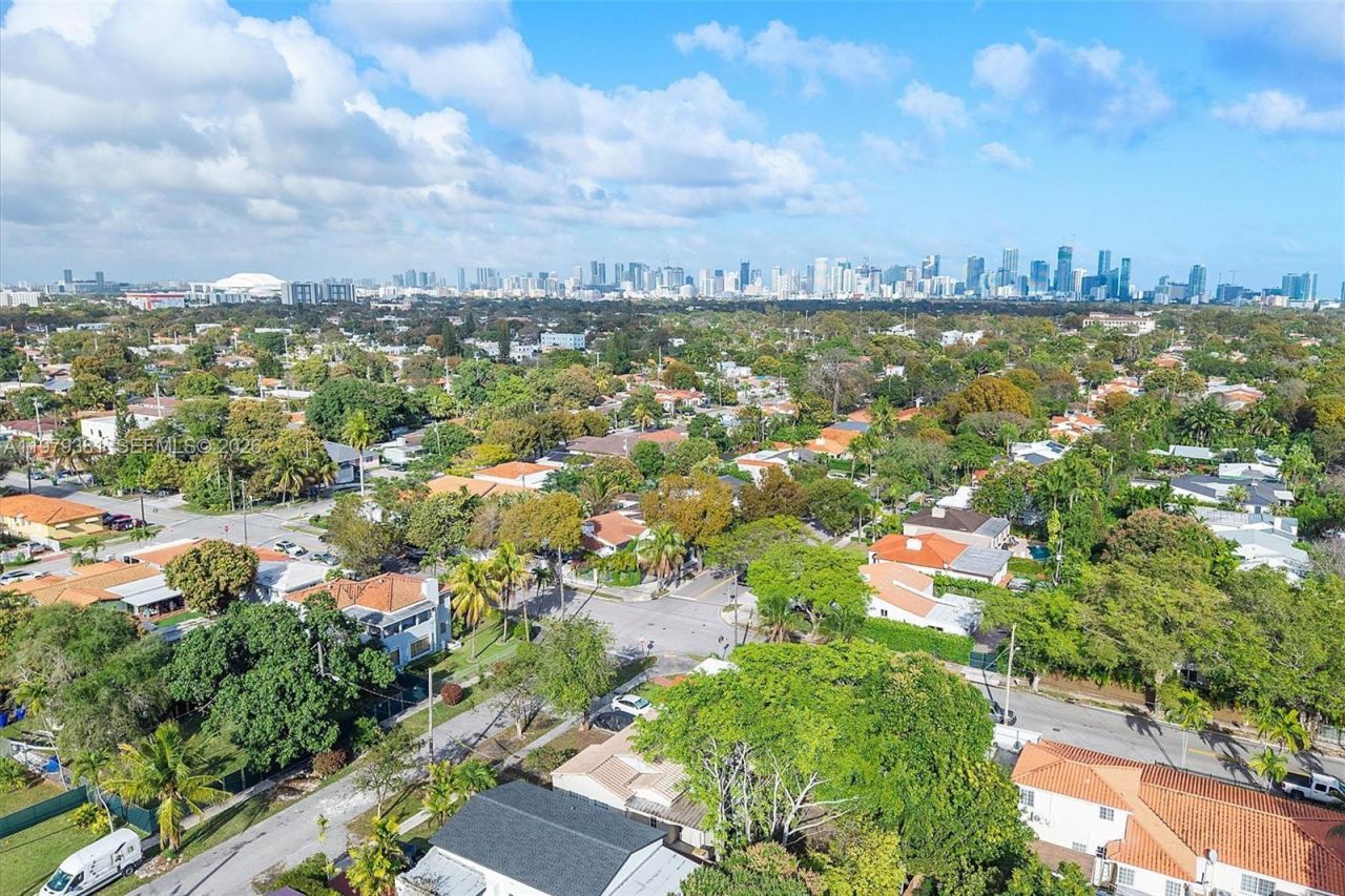 2508 SW 19th Ter, Miami, FL 33145 Photo