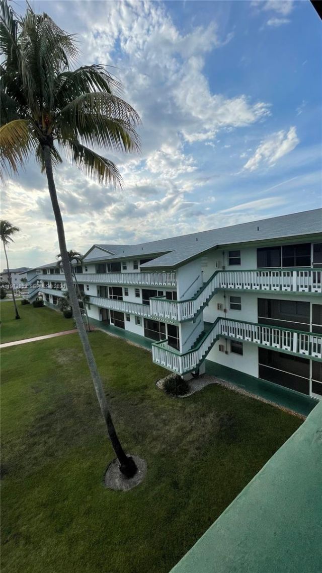 5300 Washington St, Unit J312, Hollywood, FL 33021 Photo