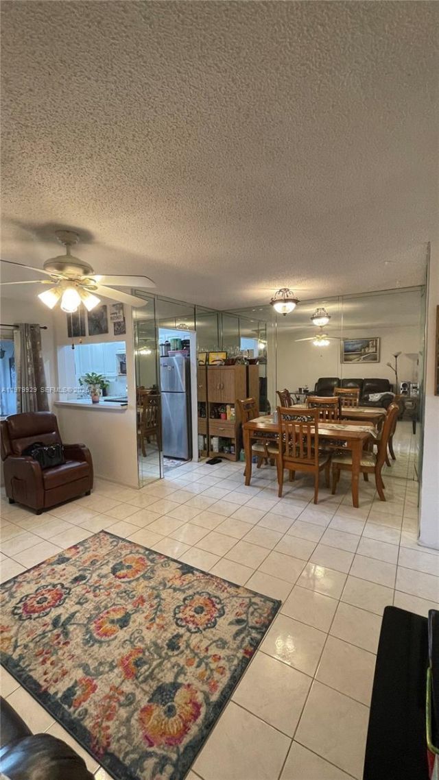 5300 Washington St, Unit J312, Hollywood, FL 33021 Photo